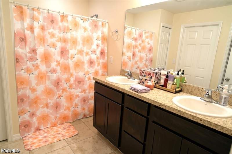 3 bedroom SingleFamilyResidence at 2119 NE 6th Pl, Cape Coral, Cape Coral — photo 5