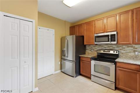 3818 Clearbrook Ln, Fort Myers FL - photo 14 of 47
