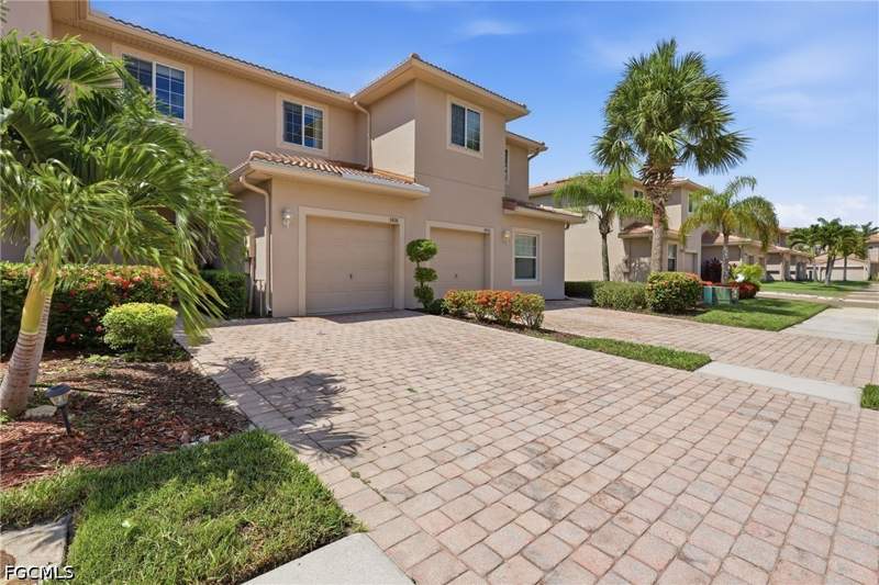 3 bedroom Townhouse at 3818 Clearbrook Ln, Townhomes Of San Simeon, Fort Myers — photo 3