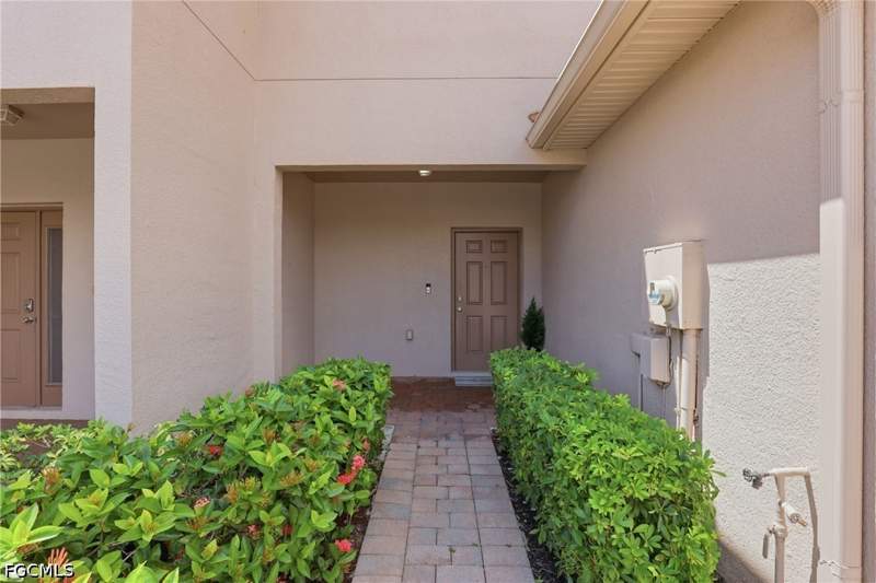 3 bedroom Townhouse at 3818 Clearbrook Ln, Townhomes Of San Simeon, Fort Myers — photo 4