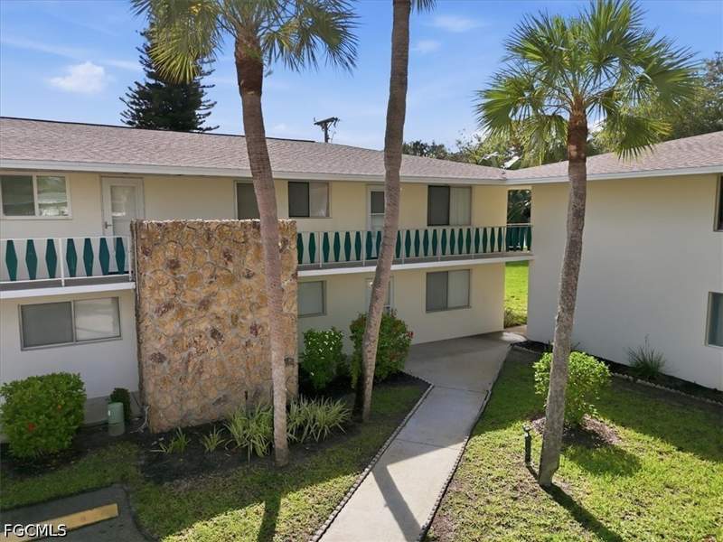 2 bedroom Condominium at 347 Joel Blvd 203, Fairways Condo, Lehigh Acres — photo 2