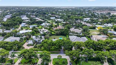 1608 Crayton Rd, Naples FL - photo 16 of 33
