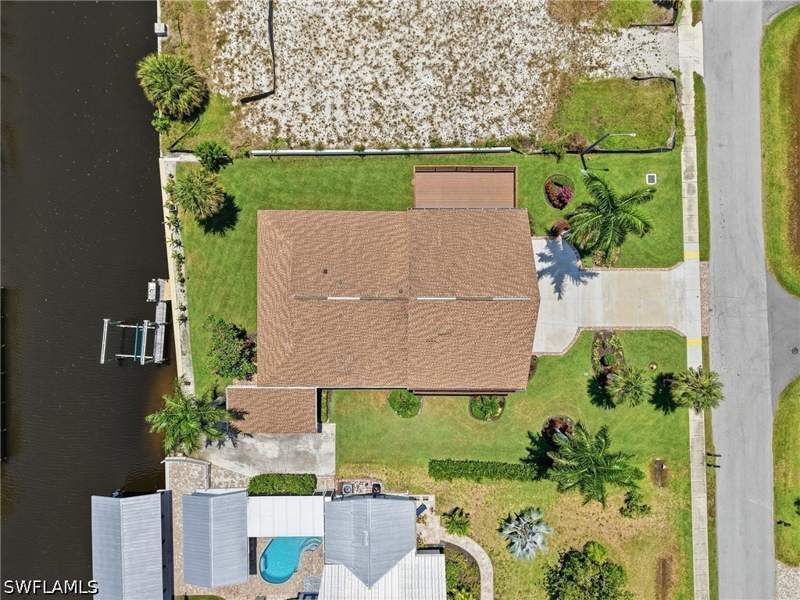 4 bedroom SingleFamilyResidence at 4837 Tarpon Ave, Imperial Shores, Bonita Springs — photo 2