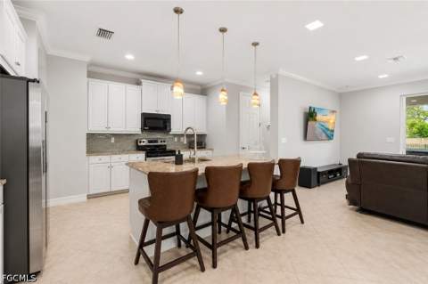 3861 King Williams St, Fort Myers FL - photo 10 of 47