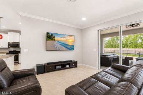3861 King Williams St, Fort Myers FL - photo 11 of 47