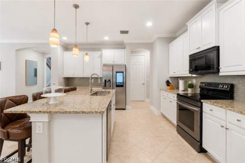 3861 King Williams St, Fort Myers FL - photo 12 of 47