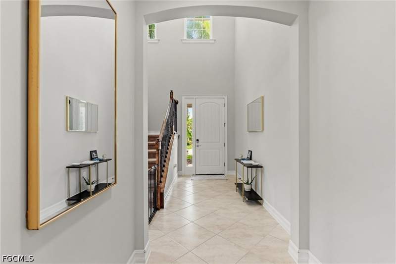 5 bedroom SingleFamilyResidence at 3861 King Williams St, Lindsford, Fort Myers — photo 5