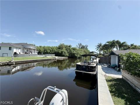 122 E North Shore Ave, North Fort Myers FL - photo 11 of 31