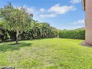 10008 Chesapeake Bay Dr, Fort Myers FL - photo 18 of 44