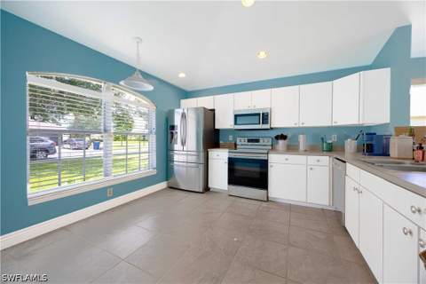 15633 Beachcomber Ave, Fort Myers FL - photo 10 of 20