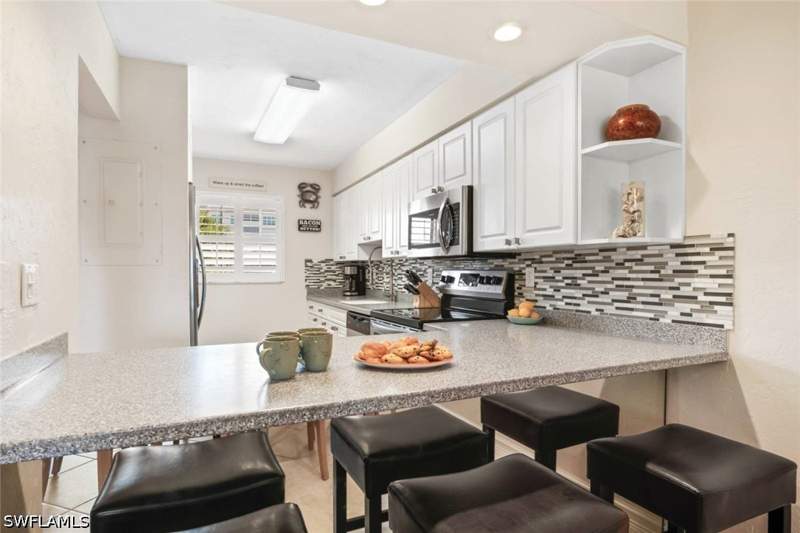 2 bedroom Condominium at 921 S Collier Blvd 107, Sea View Club, Marco Island — photo 4