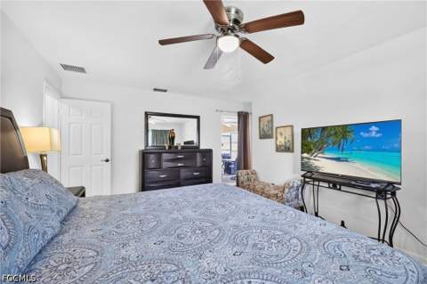 3937 SE 9th Ct, Cape Coral FL - photo 19 of 41