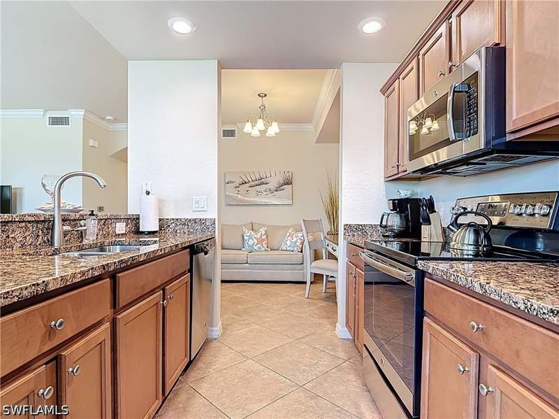 2 bedroom Condominium at 9830 Giaveno Cir 1637, Giaveno, Naples — photo 5