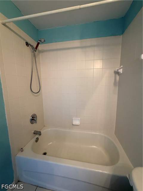 3618 Pine Oak Cir 105, Fort Myers FL - photo 10 of 24