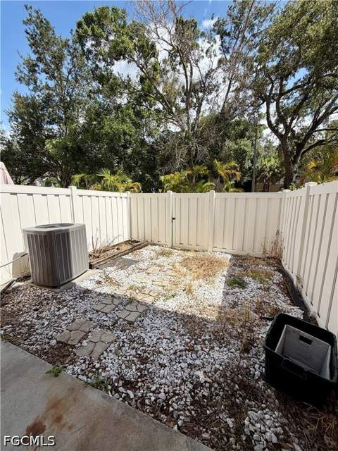 3618 Pine Oak Cir 105, Fort Myers FL - photo 15 of 24
