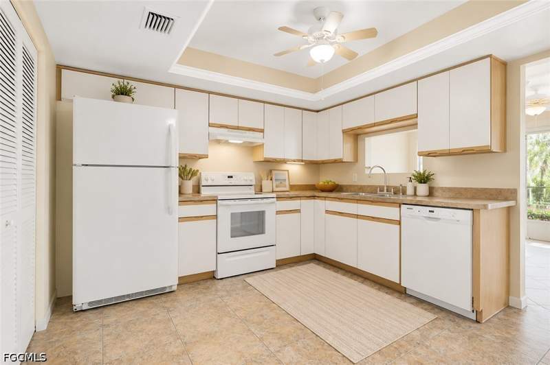 2 bedroom Condominium at 1723 Golf Club Dr 1, Greenwood Condo, North Fort Myers — photo 5