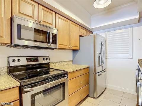 1901 Clifford St 1003, Fort Myers FL - photo 11 of 20