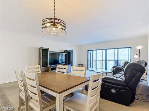1901 Clifford St 1003, Fort Myers FL - photo 8 of 20