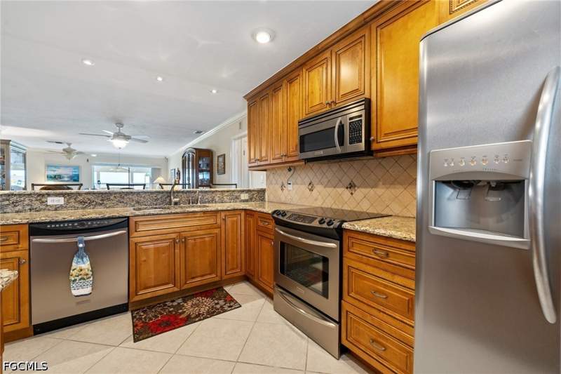 3 bedroom Attached at 7008 Foxfire Dr, Myerlee Golfside East Condo, Fort Myers — photo 5