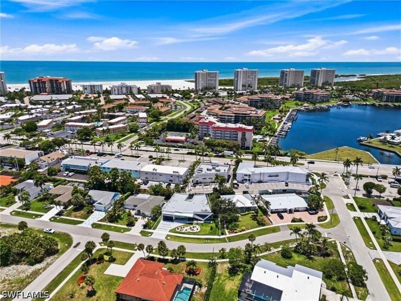 4 bedroom SingleFamilyResidence at 298 Castaways St, Marco Island, Marco Island — photo 3