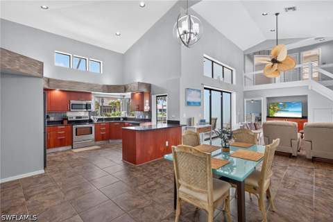 1124 Whiteheart Ct, Marco Island FL - photo 6 of 42