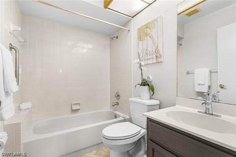 5857 Rattlesnake Hamm Rd 204, Naples FL - photo 21 of 32
