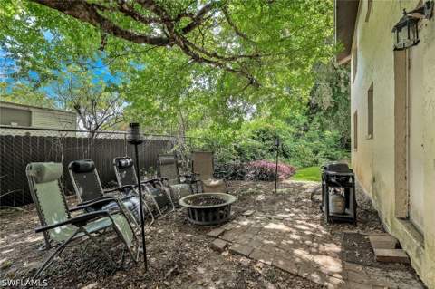 1400 Green Valley Cir 1002, Naples FL - photo 17 of 20