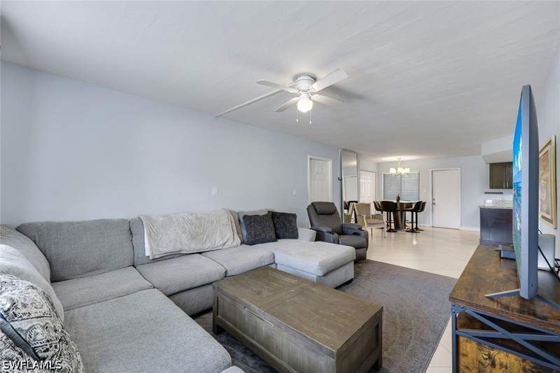 2 bedroom Condominium at 1400 Green Valley Cir 1002, Springwood, Naples — photo 2