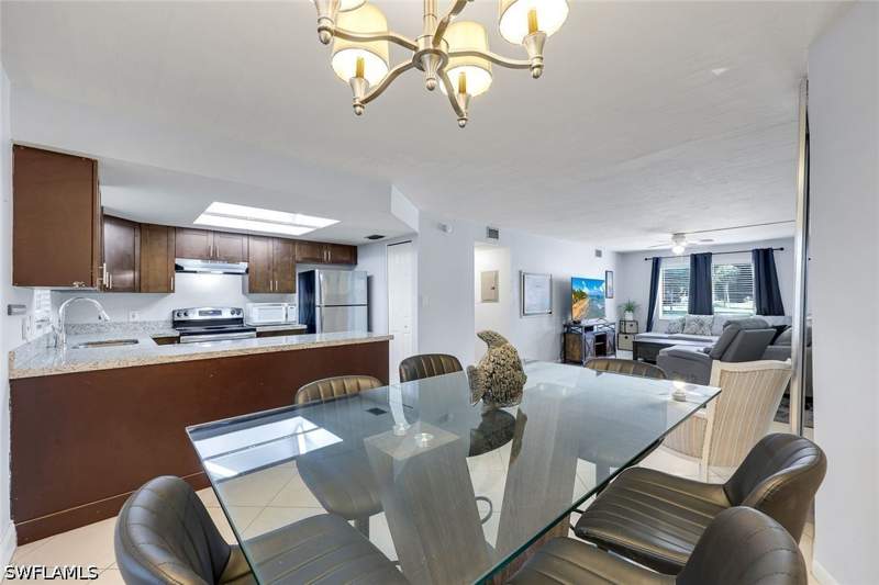 2 bedroom Condominium at 1400 Green Valley Cir 1002, Springwood, Naples — photo 5