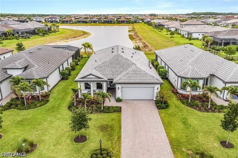 3 bedroom SingleFamilyResidence at 20163 Kingmont Dr, Verdana Village, Estero — photo 3
