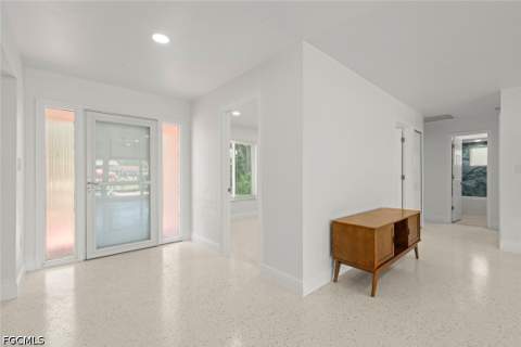 1040 Edgemere Dr, Fort Myers FL - photo 10 of 46