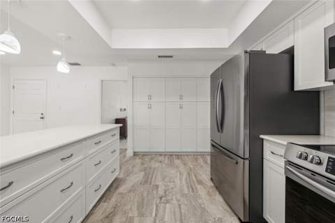 1040 Edgemere Dr, Fort Myers FL - photo 20 of 46