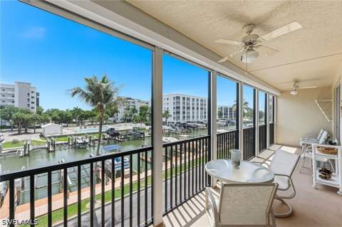 4421 Bay Beach Ln 623, Fort Myers Beach FL - photo 17 of 23