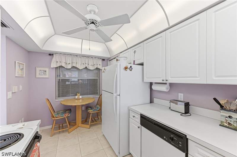 2 bedroom Condominium at 4421 Bay Beach Ln 623, Hibiscus Pointe, Fort Myers Beach — photo 4