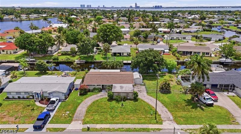 3 bedroom SingleFamilyResidence at 4430 Orange Grove Blvd, North Fort Myers, North Fort Myers — photo 4