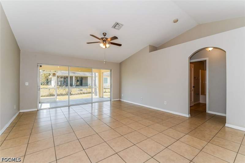 3 bedroom SingleFamilyResidence at 5545 Beck St, Lehigh Acres, Lehigh Acres — photo 4