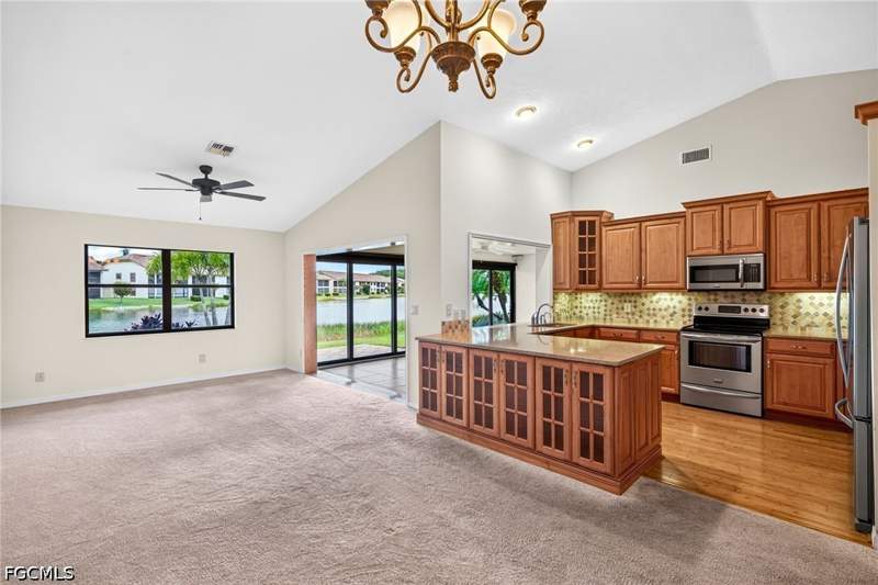 2 bedroom SingleFamilyResidence at 13235 Oak Hill Loop, Single Family Village, Fort Myers — photo 5