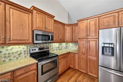 13235 Oak Hill Loop, Fort Myers FL - photo 9 of 41