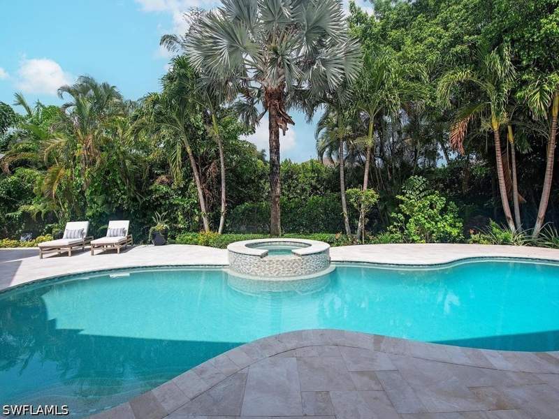 4 bedroom SingleFamilyResidence at 2363 Crayton Rd, Moorings, Naples — photo 5