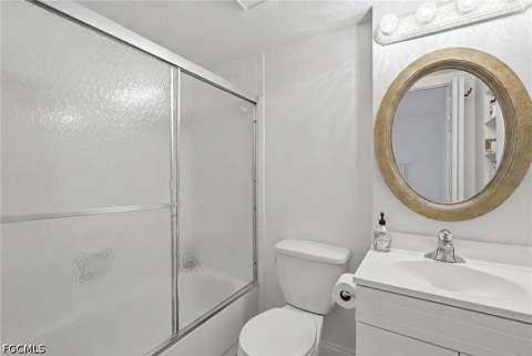 13240 White Marsh Ln 8, Fort Myers FL - photo 20 of 33