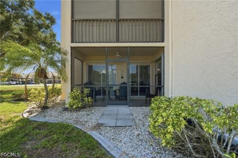 13240 White Marsh Ln 8, Fort Myers FL - photo 24 of 33