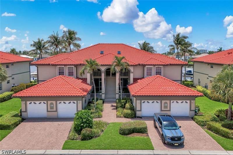 2 bedroom Attached at 210 Waterside Cir 201, Villas At Waterside, Marco Island — photo 2