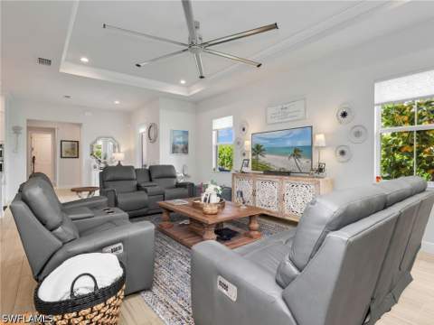 8958 Saint Lucia Dr, Naples FL - photo 15 of 47