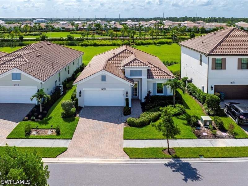 3 bedroom SingleFamilyResidence at 3980 Pegasus Way, Skysail, Naples — photo 2