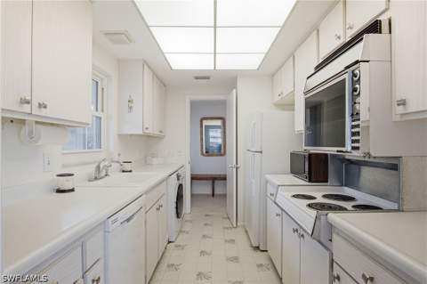 3400 Gulf Shore Blvd N L8, Naples FL - photo 14 of 48