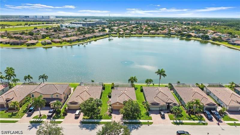 3 bedroom SingleFamilyResidence at 2769 Via Piazza Loop, Promenade West, Fort Myers — photo 2