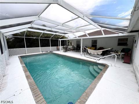 1326 NE 1st Ave, Cape Coral FL - photo 7 of 21
