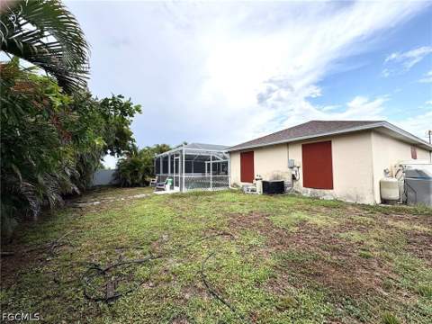 1326 NE 1st Ave, Cape Coral FL - photo 8 of 21