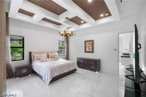390 3rd St NW, Naples FL - photo 14 of 35