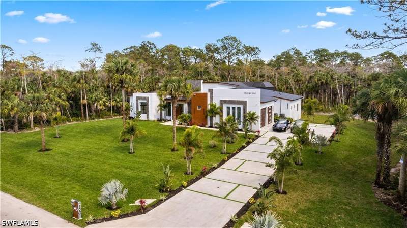 3 bedroom SingleFamilyResidence at 390 3rd St NW, Golden Gate Estates, Naples — photo 3